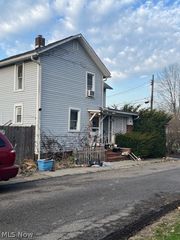 313 Ickes Court, Louisville, OH 44641