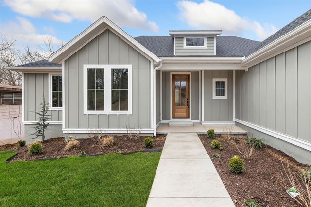 6 Abbey Lane, Bella Vista, AR 72715