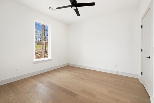 6 Abbey Lane, Bella Vista, AR 72715