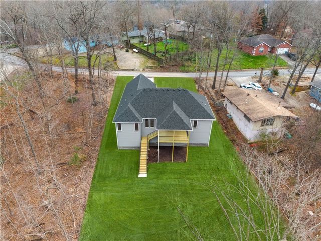 6 Abbey Lane, Bella Vista, AR 72715