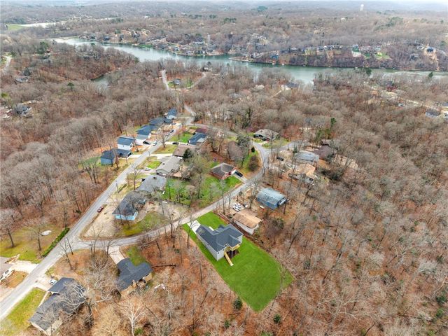 6 Abbey Lane, Bella Vista, AR 72715