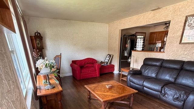 10741 Mason Avenue, Chicago Ridge, IL 60415