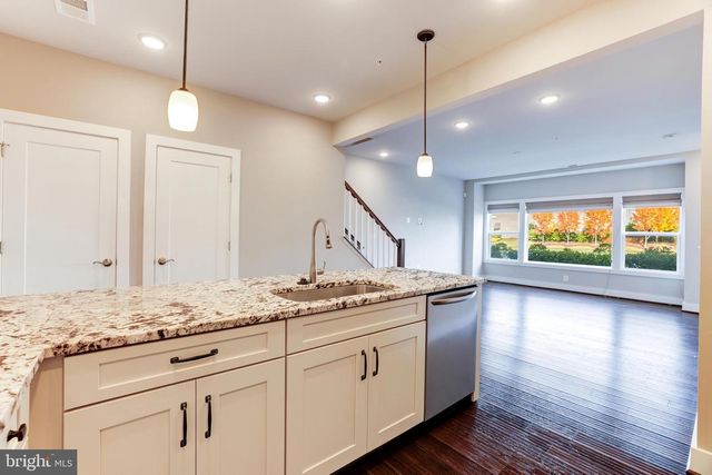 44752 TIVERTON SQ, Ashburn, VA 20147