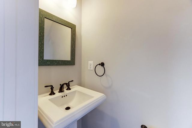 44752 TIVERTON SQ, Ashburn, VA 20147