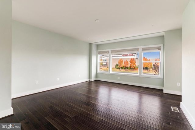 44752 TIVERTON SQ, Ashburn, VA 20147