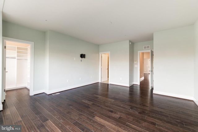 44752 TIVERTON SQ, Ashburn, VA 20147