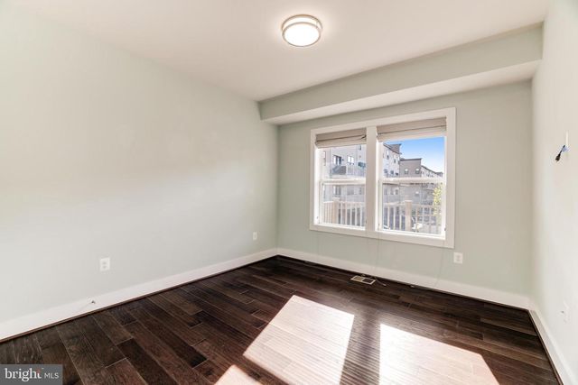 44752 TIVERTON SQ, Ashburn, VA 20147