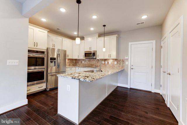 44752 TIVERTON SQ, Ashburn, VA 20147