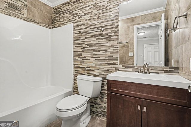 1391 Buckingham Court, Hampton, GA 30228