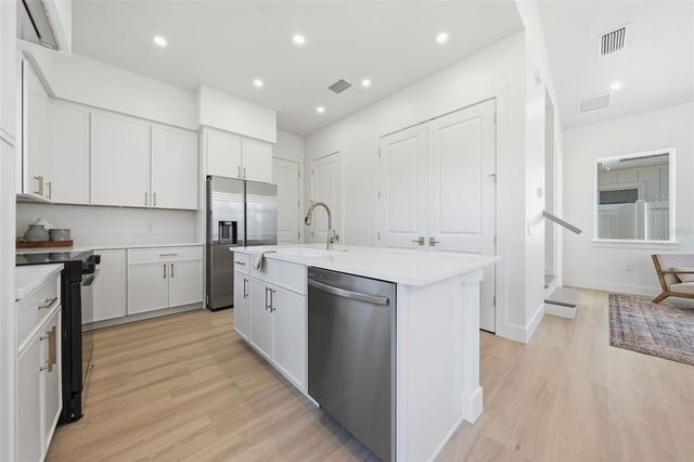 1605 BRYN MAWR STREET, Orlando, FL 32804
