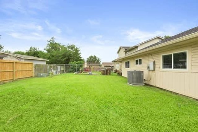 3467 Overcross Drive, Houston, TX 77045