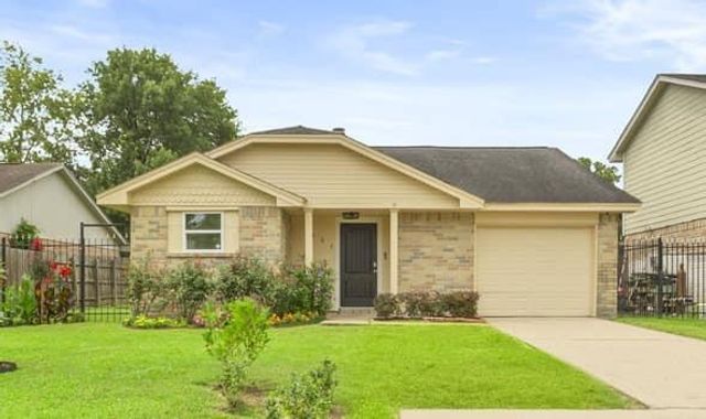 3467 Overcross Drive, Houston, TX 77045