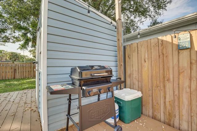 1237 SW 28th Street, Fort Lauderdale, FL 33315