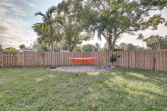 1237 SW 28th Street, Fort Lauderdale, FL 33315