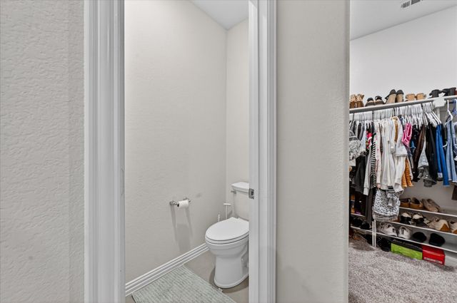 210 Briarwood Lane, Lake Dallas, TX 75065