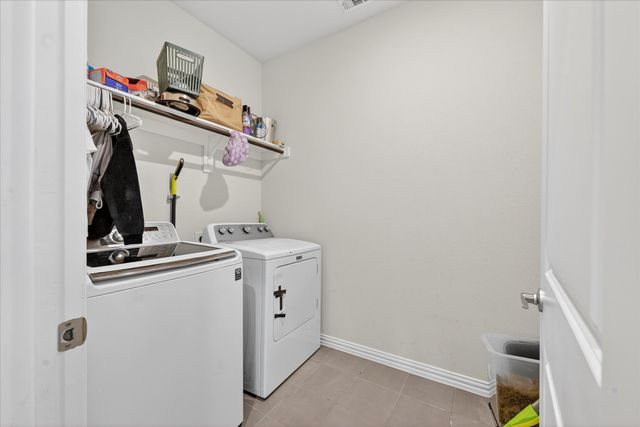 210 Briarwood Lane, Lake Dallas, TX 75065