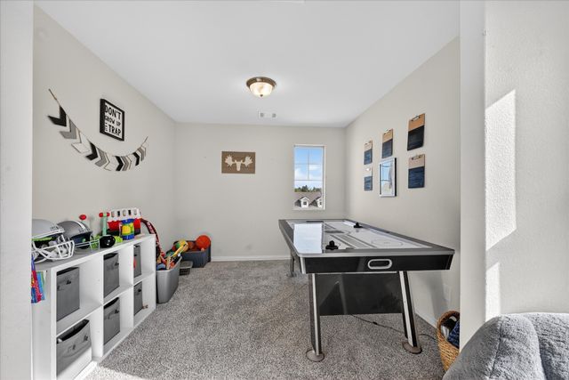 210 Briarwood Lane, Lake Dallas, TX 75065