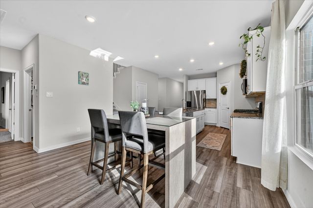 210 Briarwood Lane, Lake Dallas, TX 75065