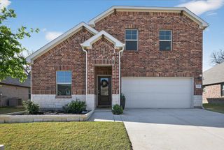 210 Briarwood Lane, Lake Dallas, TX 75065
