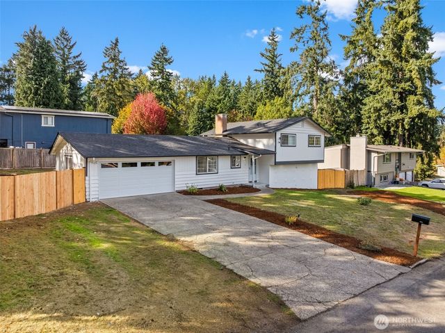 7912 56th Avenue Ct E, Puyallup, WA 98371