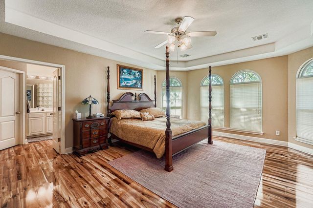 900 Wayside DR, Wimberley, TX 78676