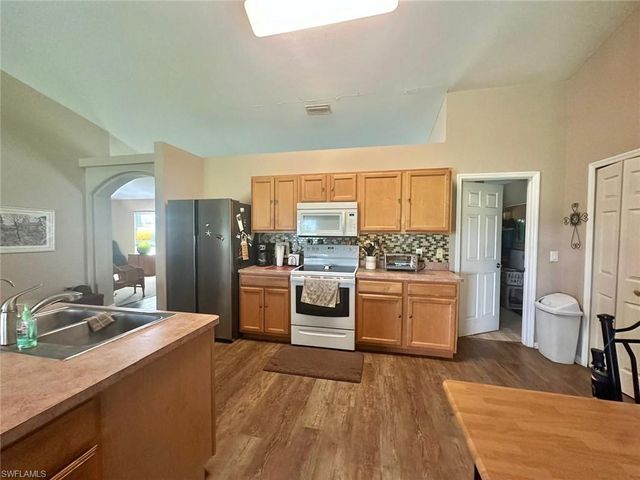 1730 NW 12th ST, Cape Coral, FL 33993