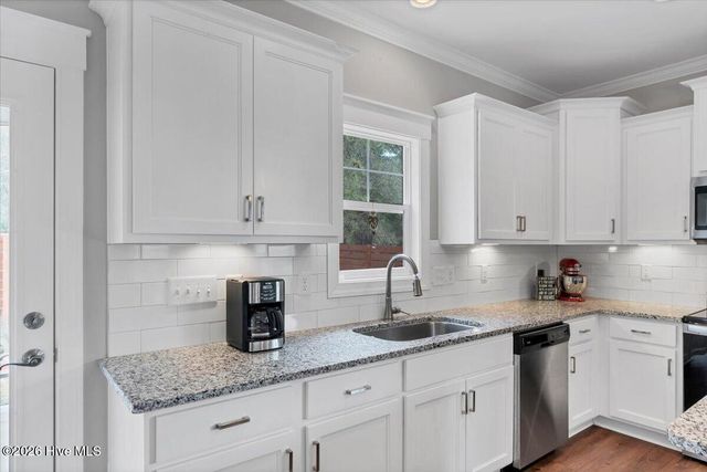 3667 Murdocksville Road, West End, NC 27376