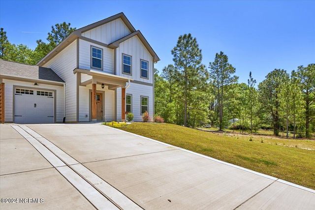 3667 Murdocksville Road, West End, NC 27376