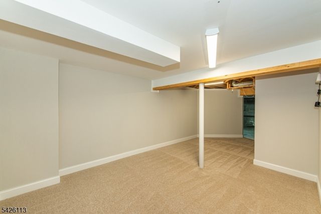 29 Radcliffe Dr, Roxbury Twp., NJ 07876