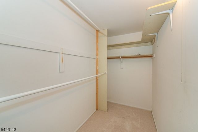 29 Radcliffe Dr, Roxbury Twp., NJ 07876