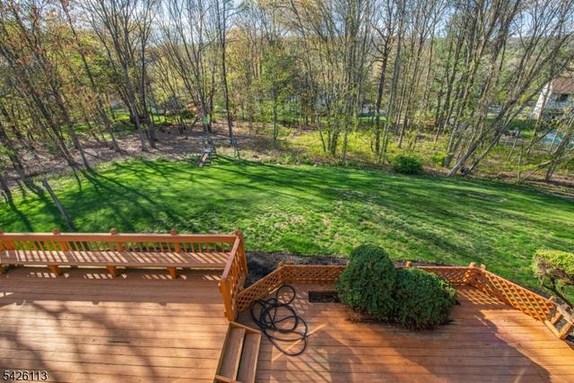 29 Radcliffe Dr, Roxbury Twp., NJ 07876