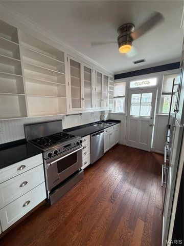 6314 S Rosebury Avenue 3W, Clayton, MO 63105