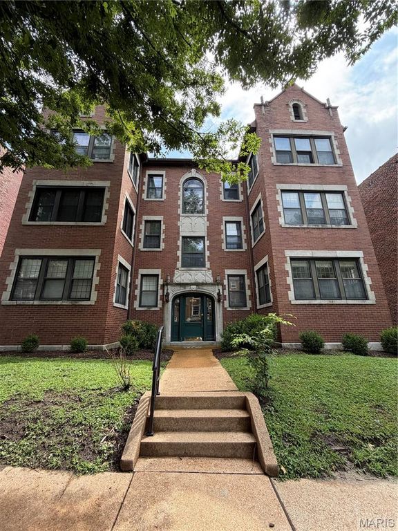 6314 S Rosebury Avenue 3W, Clayton, MO 63105