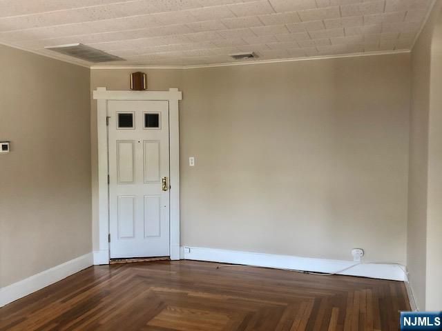 636 Wyckoff Avenue, Wyckoff, NJ 07481