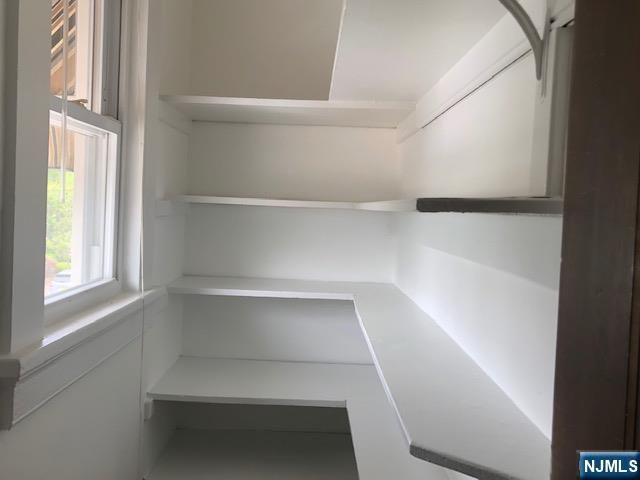 636 Wyckoff Avenue, Wyckoff, NJ 07481