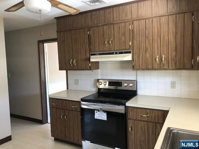 636 Wyckoff Avenue, Wyckoff, NJ 07481