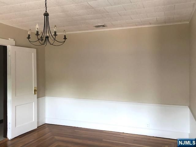 636 Wyckoff Avenue, Wyckoff, NJ 07481