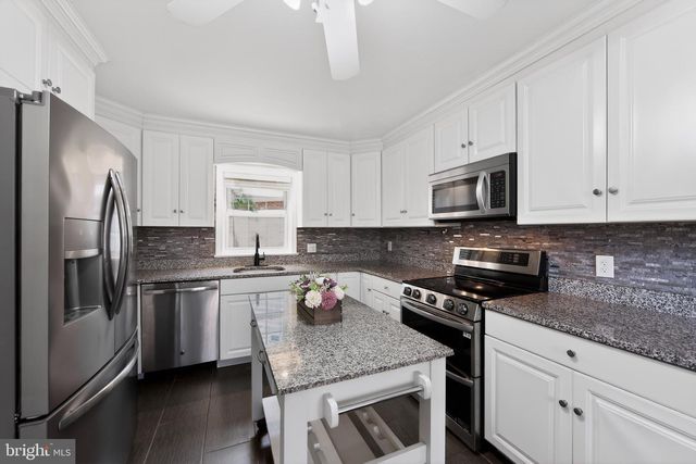 51 CEDAR ST, Pottstown, PA 19464