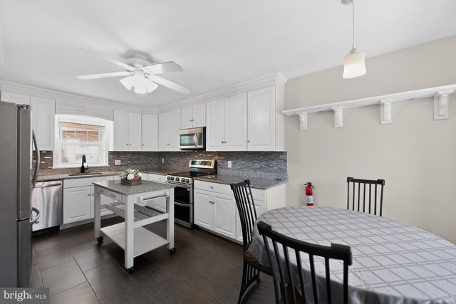 51 CEDAR ST, Pottstown, PA 19464