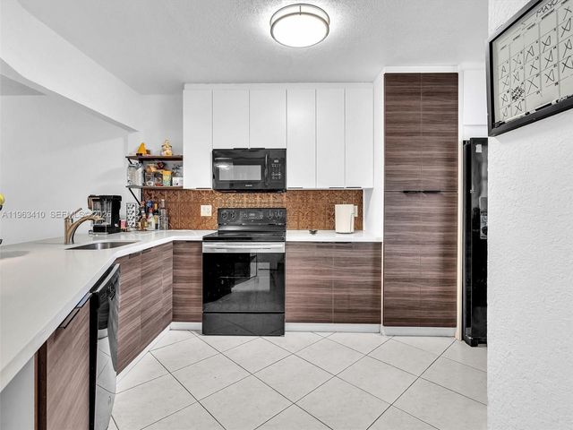 1770 NE 191st St 116-1, Miami, FL 33179