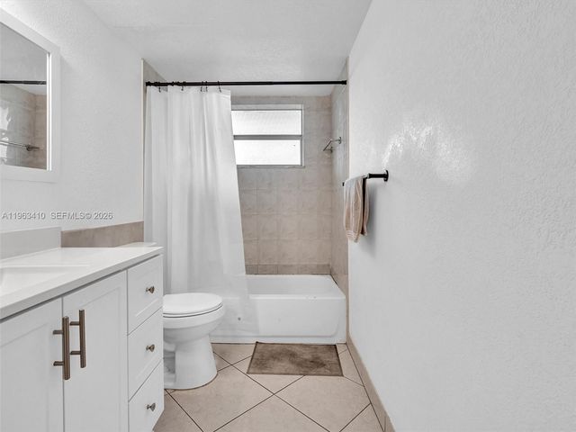 1770 NE 191st St 116-1, Miami, FL 33179