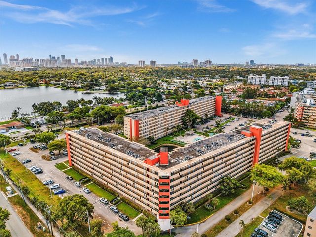 1770 NE 191st St 116-1, Miami, FL 33179
