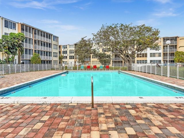 1770 NE 191st St 116-1, Miami, FL 33179