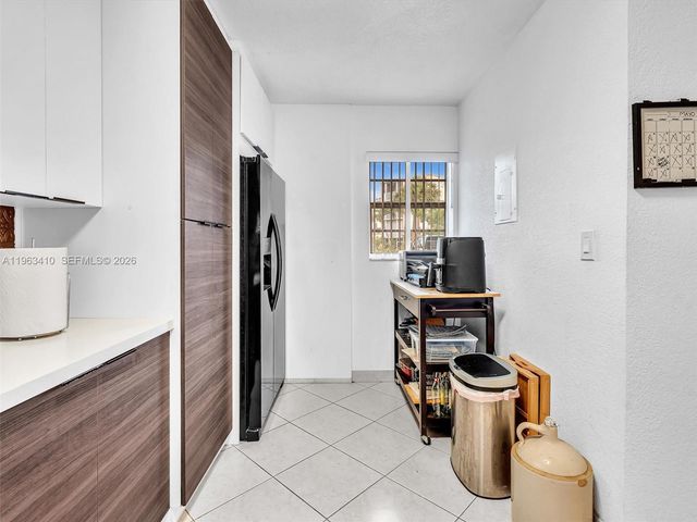 1770 NE 191st St 116-1, Miami, FL 33179