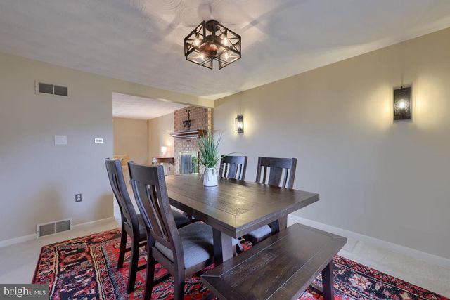 3161 STARLIGHT DR, York, PA 17402