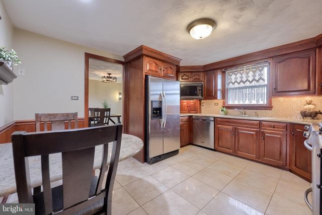 3161 STARLIGHT DR, York, PA 17402