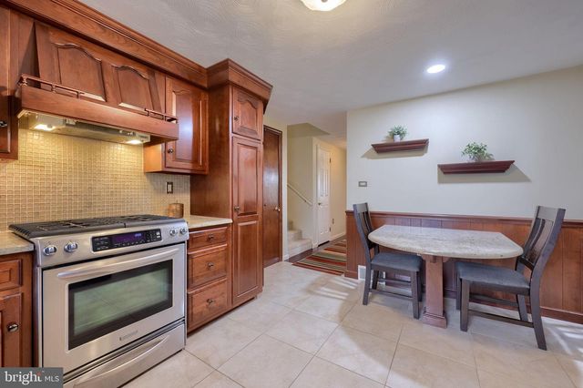 3161 STARLIGHT DR, York, PA 17402