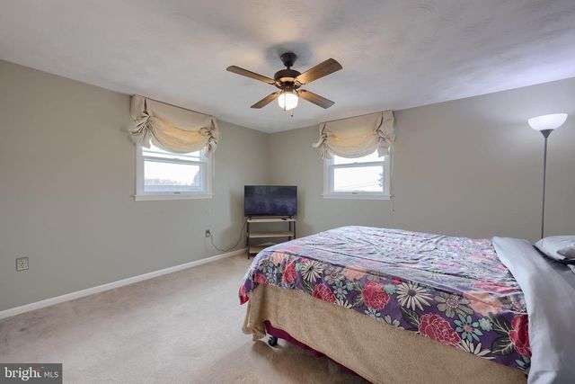 3161 STARLIGHT DR, York, PA 17402