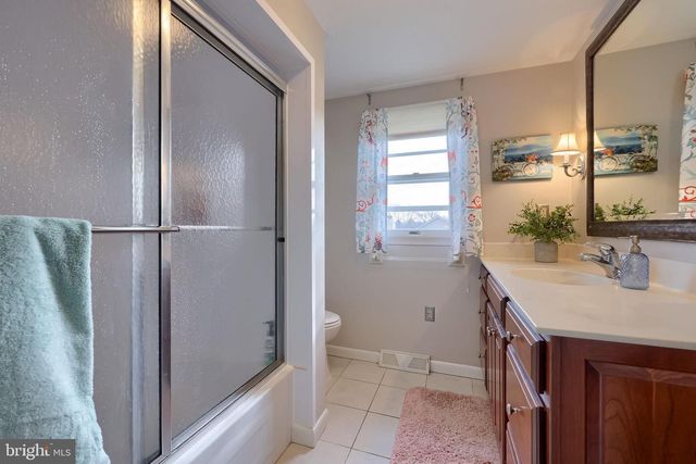 3161 STARLIGHT DR, York, PA 17402