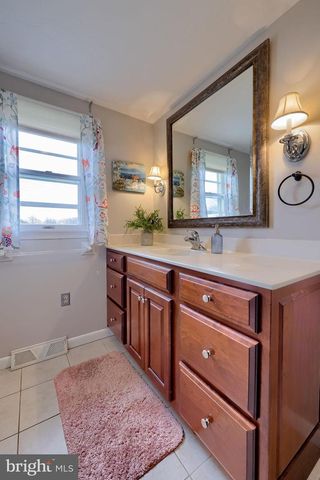 3161 STARLIGHT DR, York, PA 17402